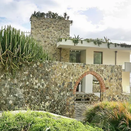 Ngonia Bay Boutique Hotel Milazzo