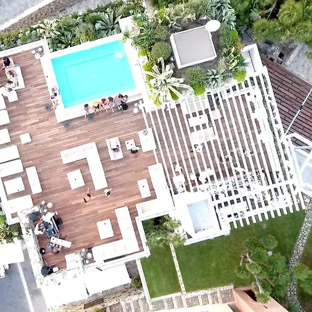 Ngonia Bay Boutique 4*