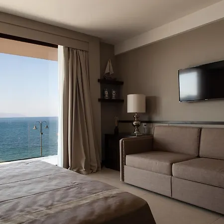 Ngonia Bay Boutique Hotel 4*