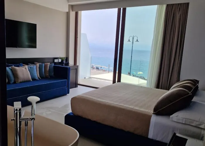 Ngonia Bay Boutique 米拉佐